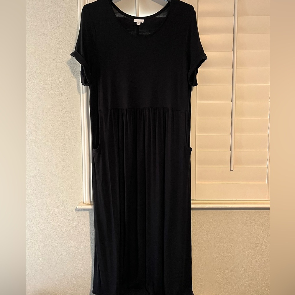 J. Jill - Black Maxi Dress Short Sleeve with Roll